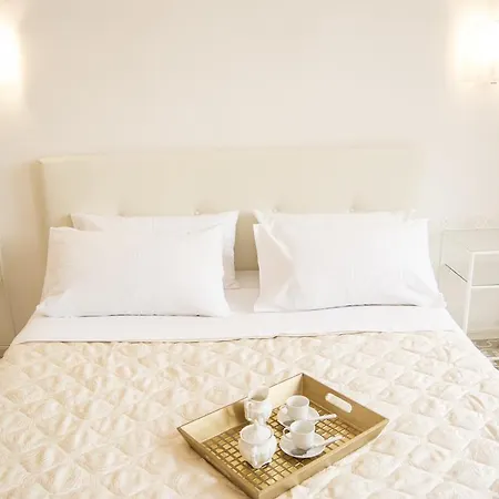 Numero Dodici White 14 Apartment *