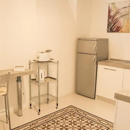 Numero Dodici White 14 Apartment *